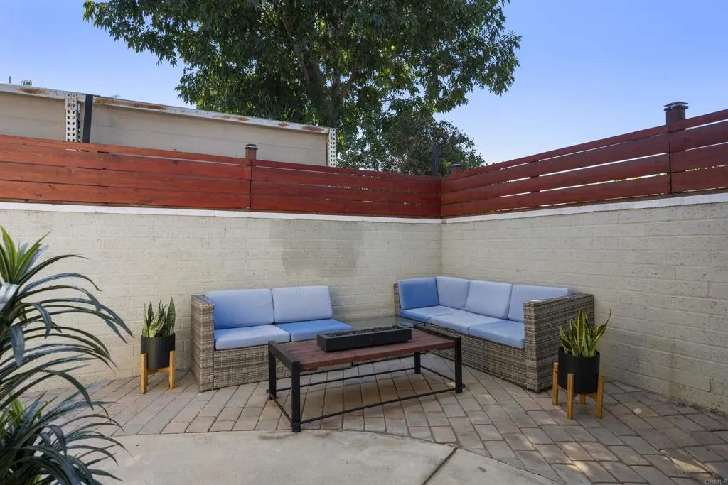 https://cdn.realtyfeed.com/cdn/127/306748463/2c05f39a60d774ff904d7fd0585a5c5b.webp