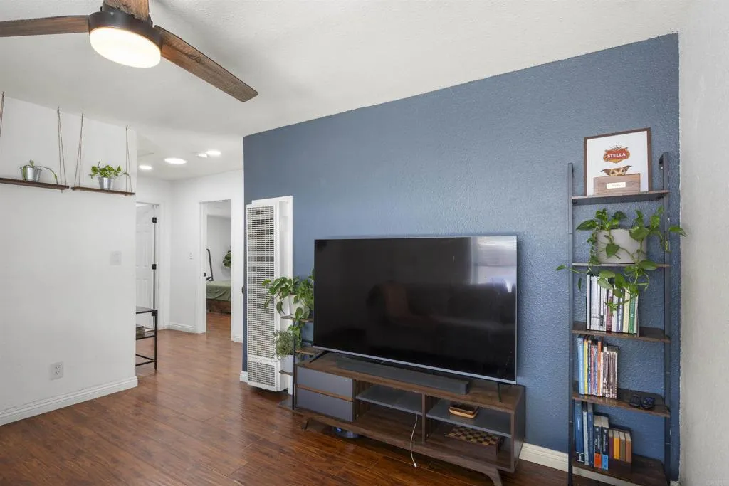 https://cdn.realtyfeed.com/cdn/127/306748463/4c9bd9bda493a1dfb92666a5b3d9d83a.webp