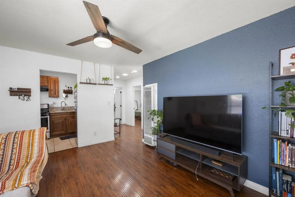 https://cdn.realtyfeed.com/cdn/127/306748463/eacbe560e91675649f3c4bc783efb6fe.webp