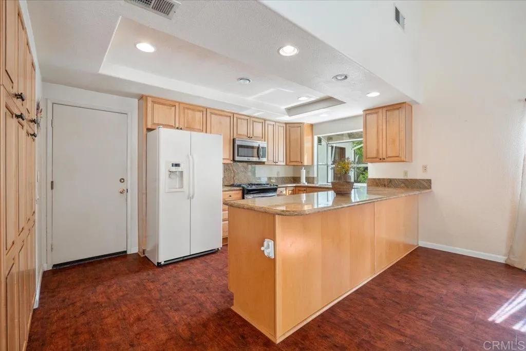 Photo #5: PTP2604720 Listing: Photo #5