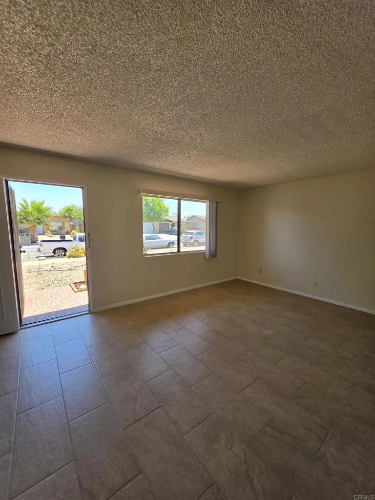 601 Corona Street, Hemet, CA 92545 - Photo 3 of 29, Hemet, CA