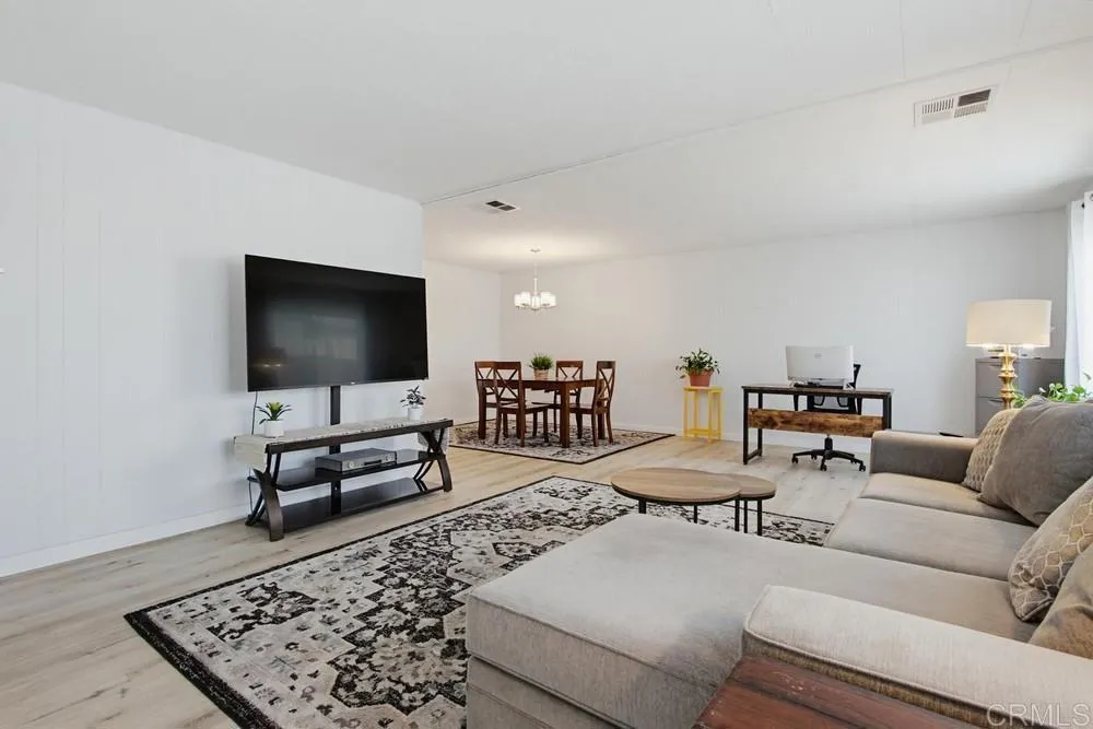 https://cdn.realtyfeed.com/cdn/127/306748592/1c58dddddb4c18f7876733e88a9896e3.webp