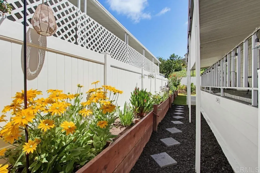 https://cdn.realtyfeed.com/cdn/127/306748592/37fe0febb2cf44e05dad23255199d6f9.webp