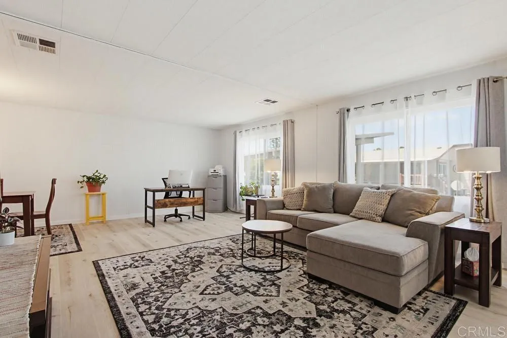 https://cdn.realtyfeed.com/cdn/127/306748592/56dc4ba9710c031edd228eefee8944df.webp