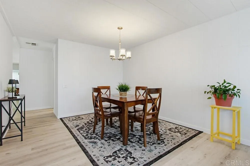 https://cdn.realtyfeed.com/cdn/127/306748592/5fae80f26e5e8ef71f5287c6c21b5870.webp