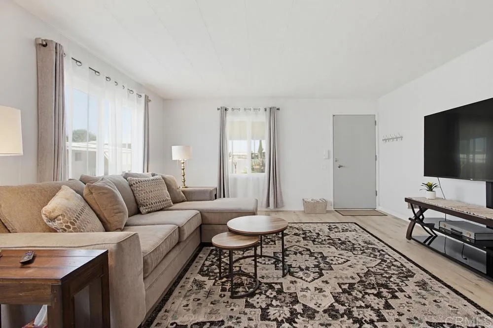 https://cdn.realtyfeed.com/cdn/127/306748592/fd3041edc671815d87dc01a5cf5f216d.webp