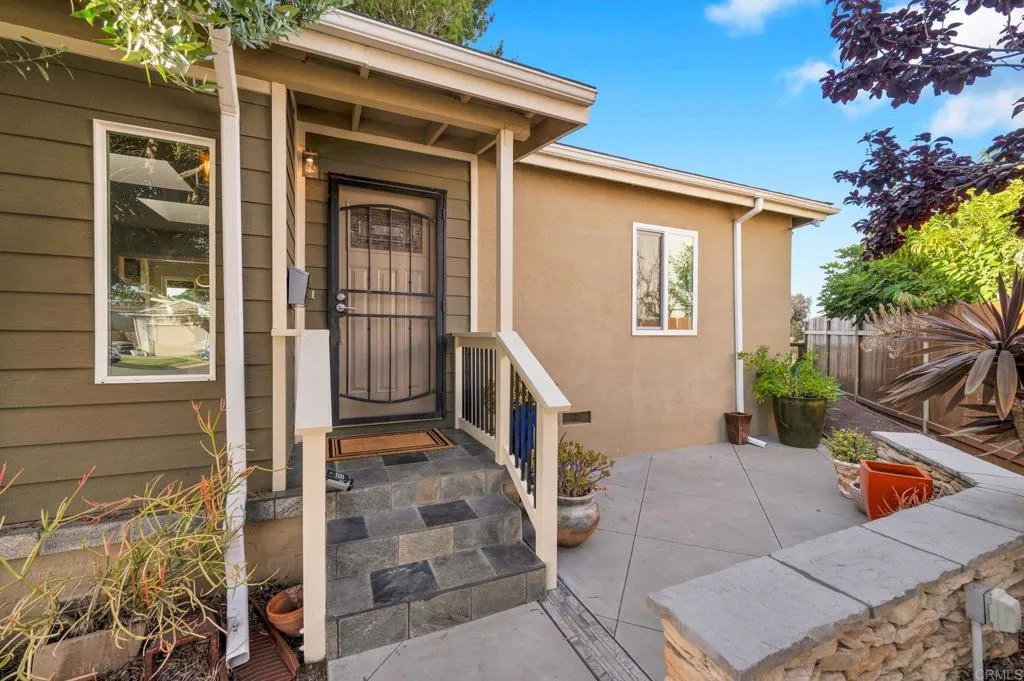 https://cdn.realtyfeed.com/cdn/127/306748623/06be58c2c344a51feb7436e404997263.webp