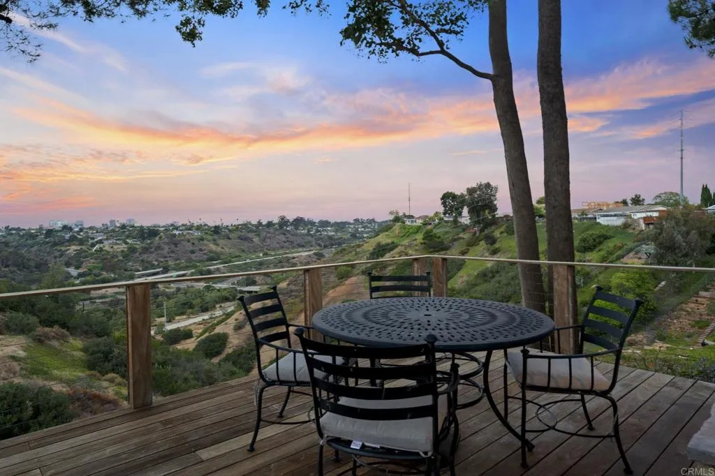 https://cdn.realtyfeed.com/cdn/127/306748623/59fa195e94fe8cf4acb434b024aaa9cb.webp