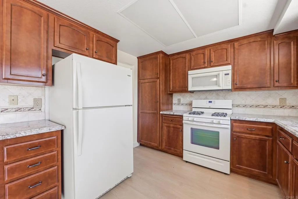https://cdn.realtyfeed.com/cdn/127/306748674/64ea1d7f8c04e255f3f764cc6d10711f.webp