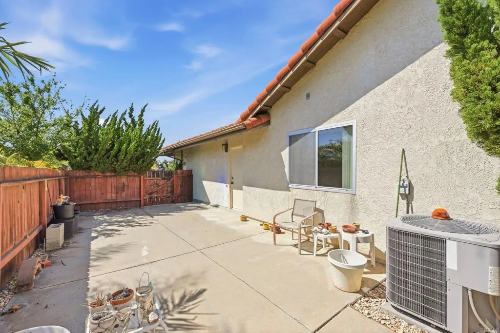 https://cdn.realtyfeed.com/cdn/127/306748674/748b6ff4953a3f4adc3fce17ba5cb33d.webp
