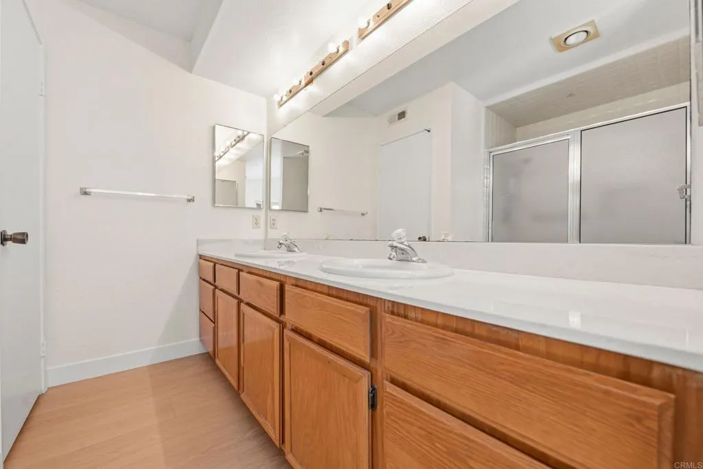 https://cdn.realtyfeed.com/cdn/127/306748674/98d591bef7311027aee7c177b556fa5b.webp