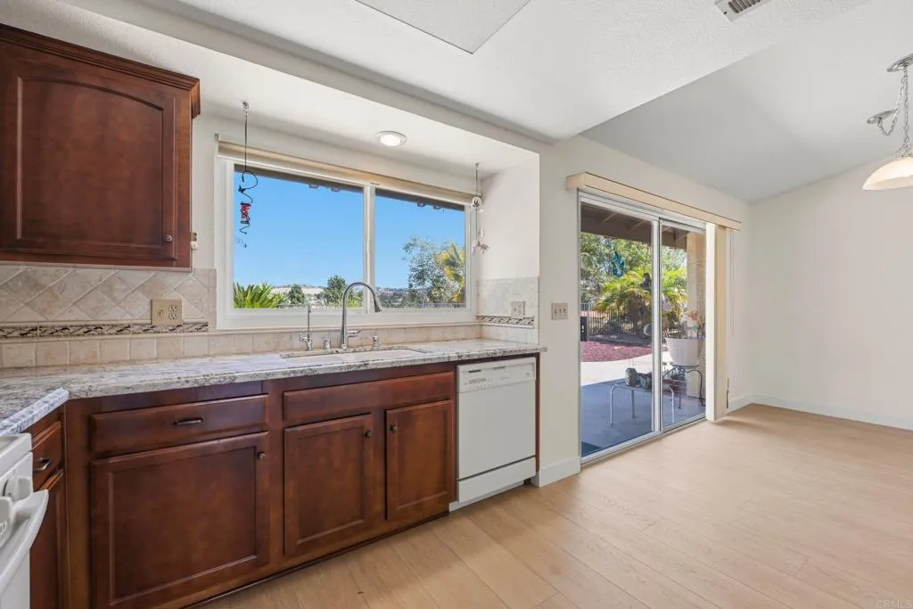 https://cdn.realtyfeed.com/cdn/127/306748674/dc2f2fef3978d601ef85d6854afb9409.webp