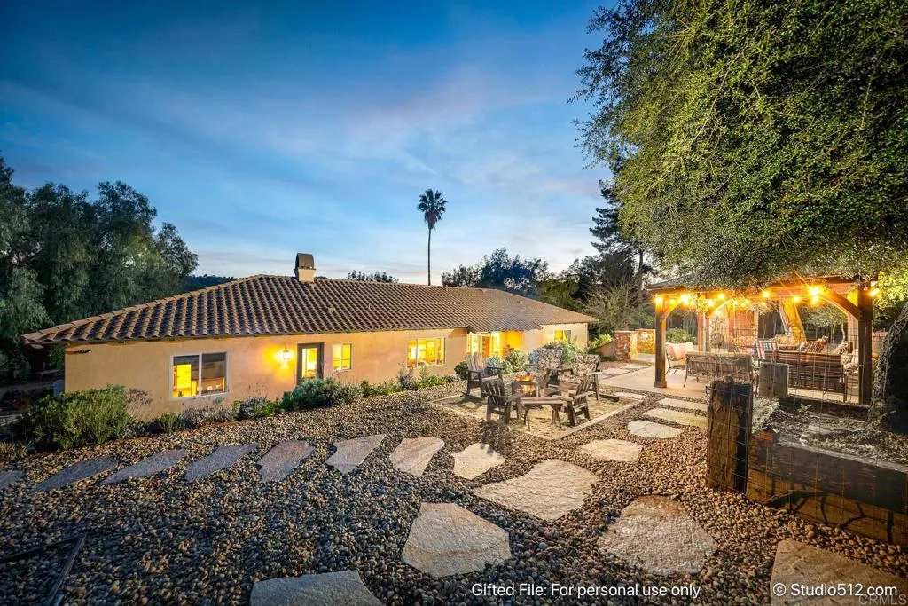 https://cdn.realtyfeed.com/cdn/127/306748736/2c742a1a248afb36878362ef2c3cefb5.webp