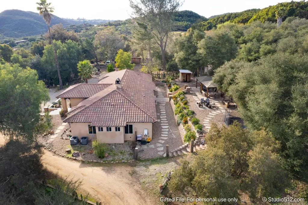 https://cdn.realtyfeed.com/cdn/127/306748736/f28cad25657ba0aa8f4369afde31837a.webp
