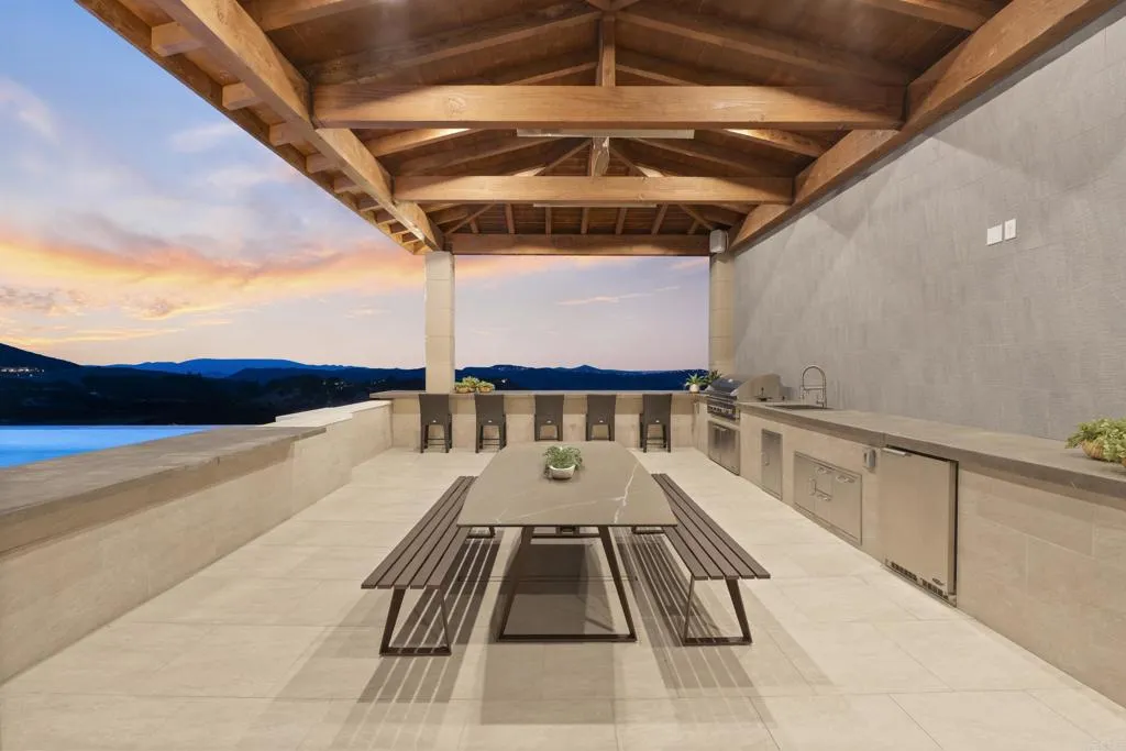 https://cdn.realtyfeed.com/cdn/127/306748772/61d05b0b106ded0b1d11c6fddf704d3e.webp