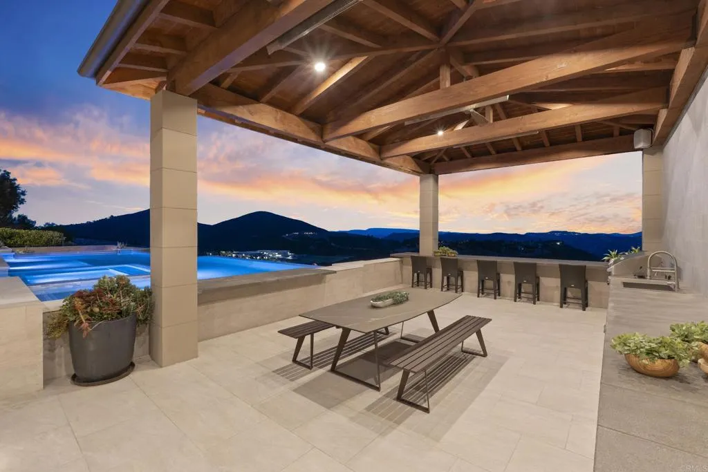 https://cdn.realtyfeed.com/cdn/127/306748772/b25e973b15d7b72ea424cc3d51afac4b.webp