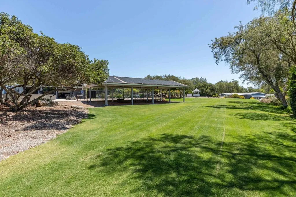 https://cdn.realtyfeed.com/cdn/127/306748790/29406a3b5054def243799d116914d6d9.webp