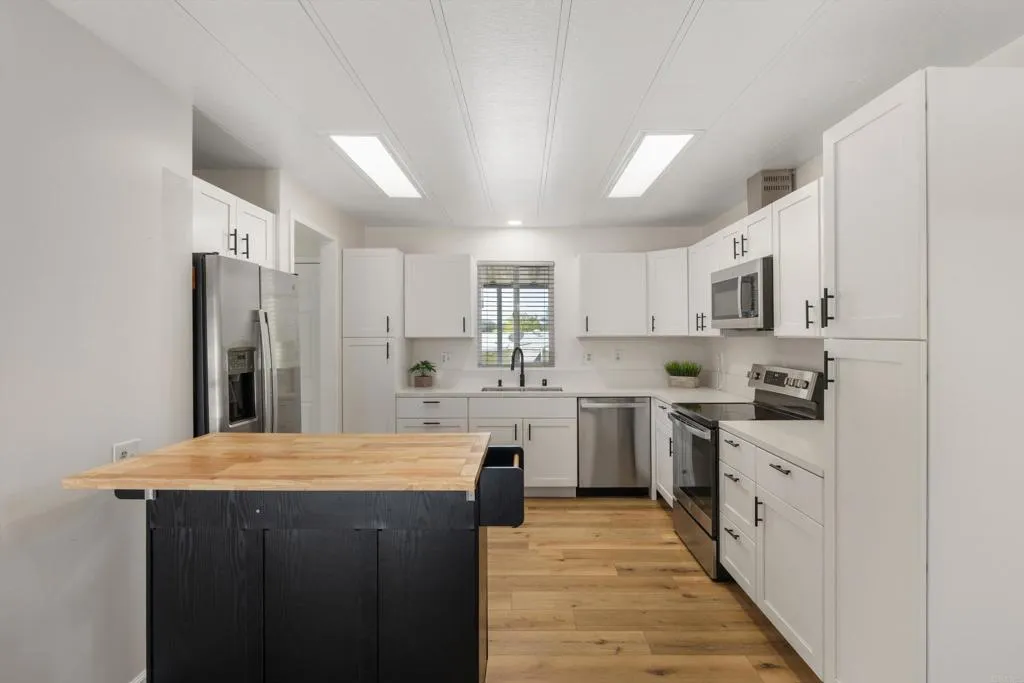 https://cdn.realtyfeed.com/cdn/127/306748790/394a07757a712e6116118a526f56d372.webp