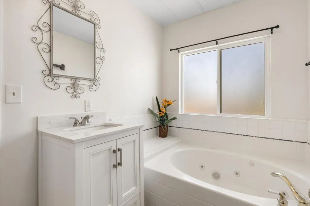 https://cdn.realtyfeed.com/cdn/127/306748790/752cc15b3edb0f1f5e99684a5f50cda8.webp