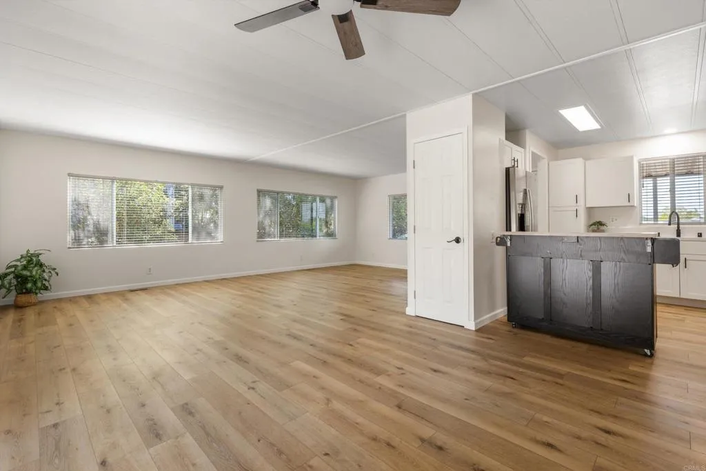 https://cdn.realtyfeed.com/cdn/127/306748790/a923ba7ba21a7a26ebaeb572c7f80191.webp
