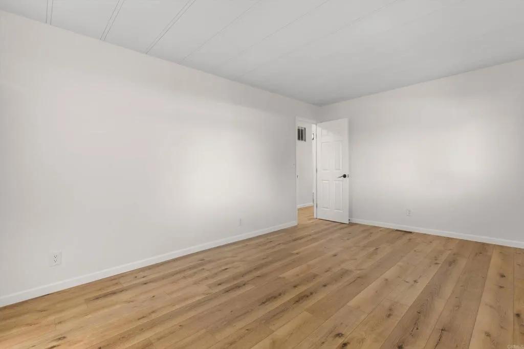 https://cdn.realtyfeed.com/cdn/127/306748790/e3aec8708829eff643fd8107bc8f6a4c.webp