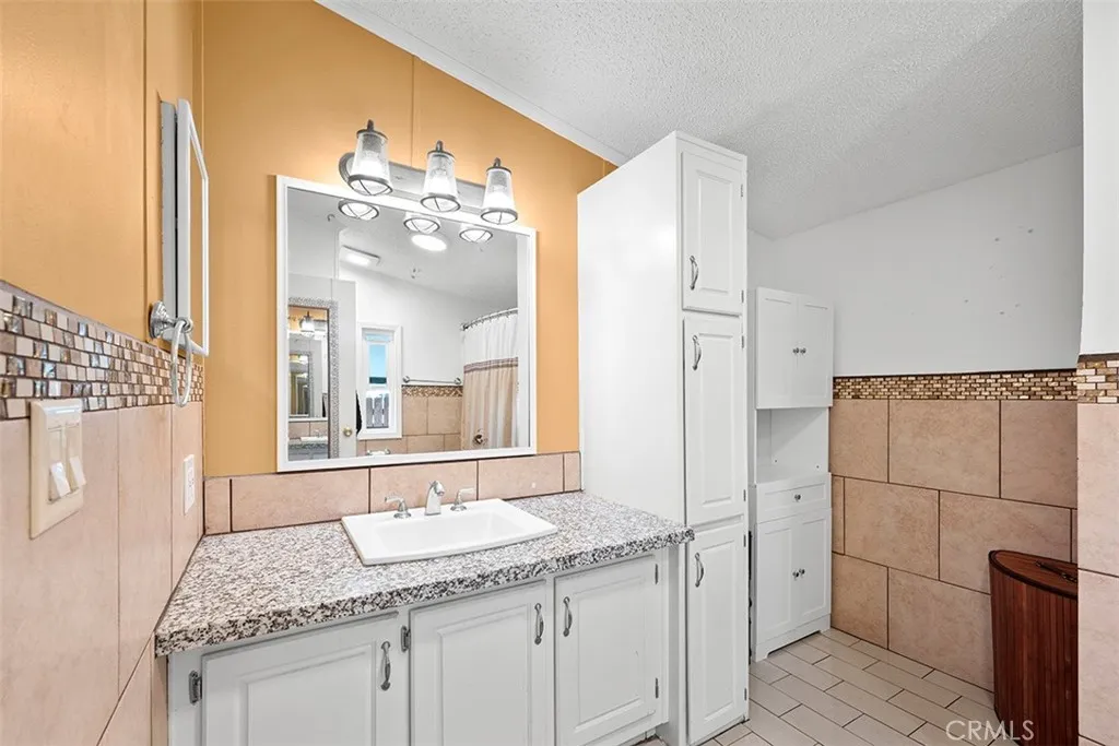 https://cdn.realtyfeed.com/cdn/127/306748872/00ac6fb975202fae98c32dc4460ea134.webp