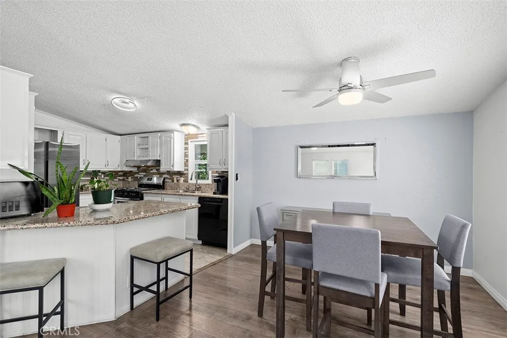 https://cdn.realtyfeed.com/cdn/127/306748872/2fdbfcd631c9c84bb7e1c777628dd430.webp