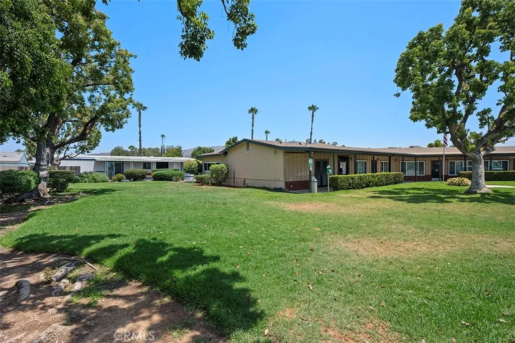 https://cdn.realtyfeed.com/cdn/127/306748872/a7b2451f39a92a2983b189bd584a25a8.webp