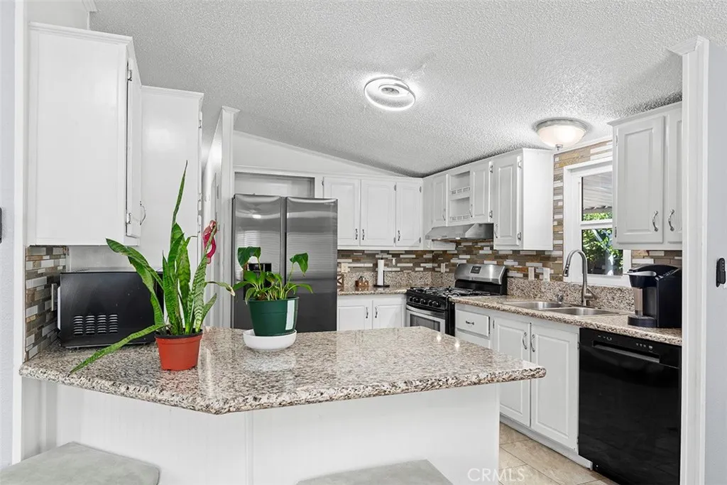 https://cdn.realtyfeed.com/cdn/127/306748872/cad415b6eadafd7370f5abcf389f50e9.webp