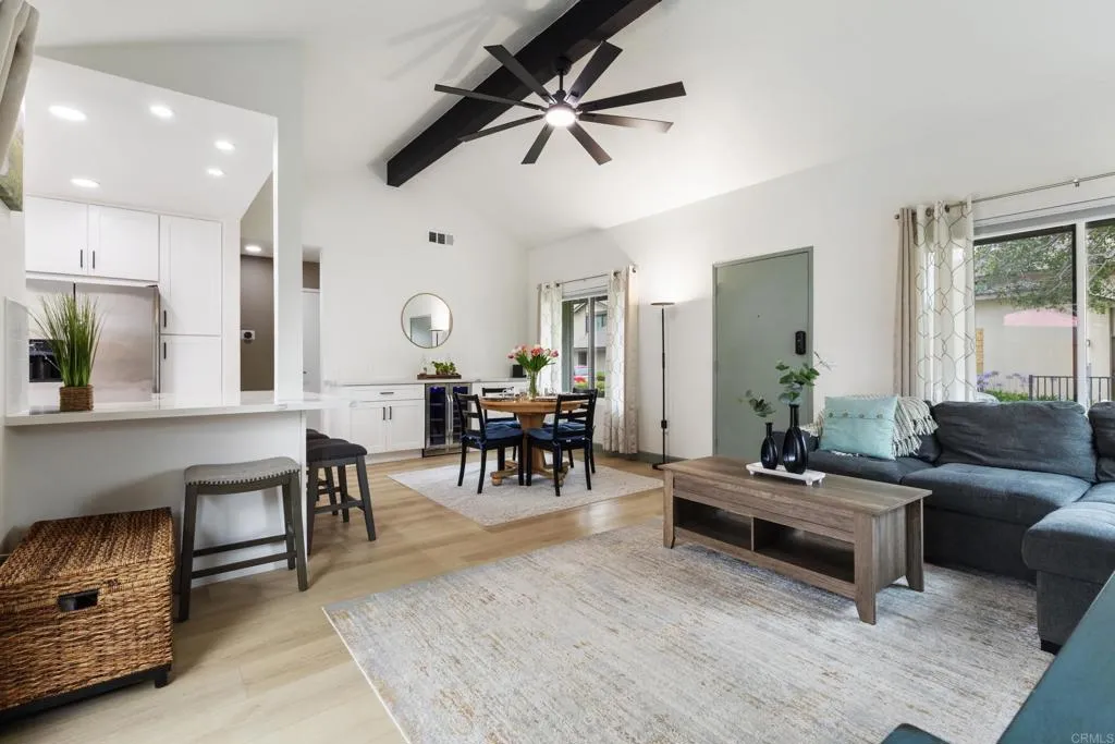 https://cdn.realtyfeed.com/cdn/127/306748877/665177947a889820b68c6919e17789d7.webp