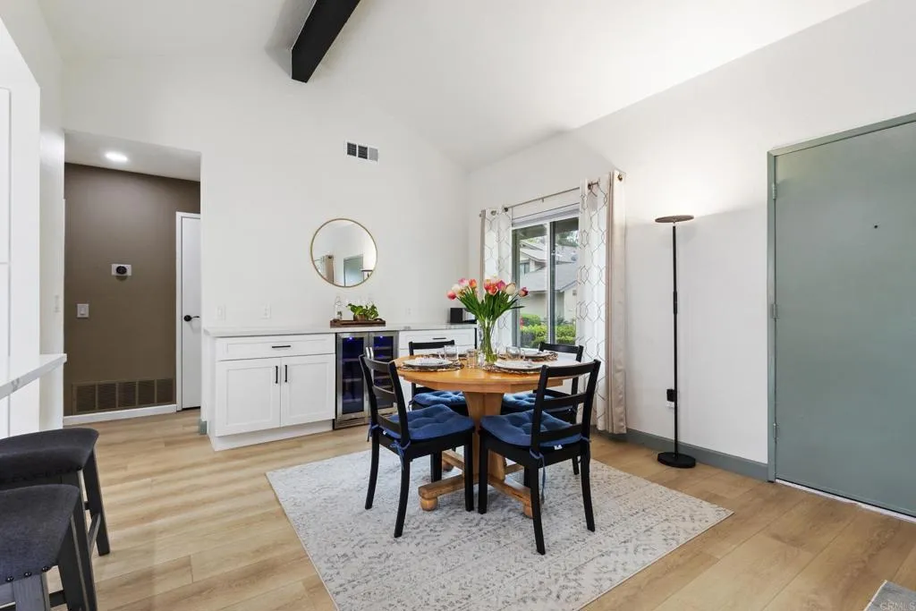 https://cdn.realtyfeed.com/cdn/127/306748877/cfc1c6c93b3d26f5902249019eb55396.webp