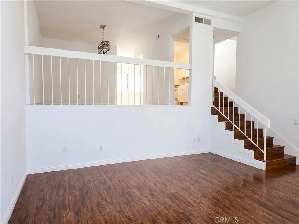 Woodland Hills, CA 91367