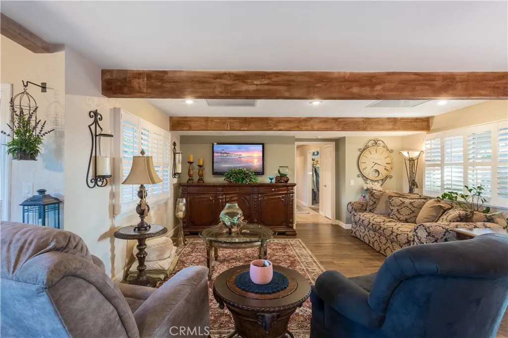 https://cdn.realtyfeed.com/cdn/127/306748980/643620abf25bca4b69d105220ea46faf.webp