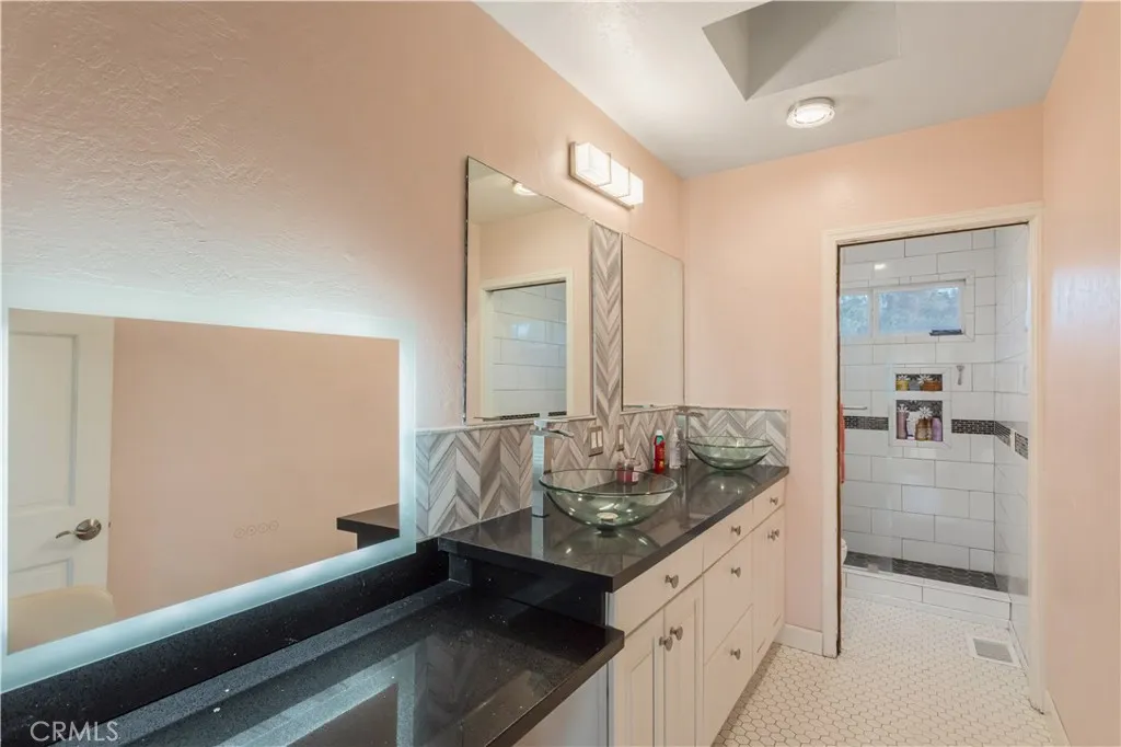 https://cdn.realtyfeed.com/cdn/127/306748980/85404feeb750725860d6e793332b3179.webp