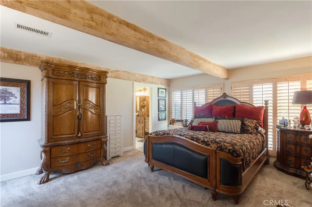 https://cdn.realtyfeed.com/cdn/127/306748980/9e481b4de4ed5af4d09188da9df89ff6.webp