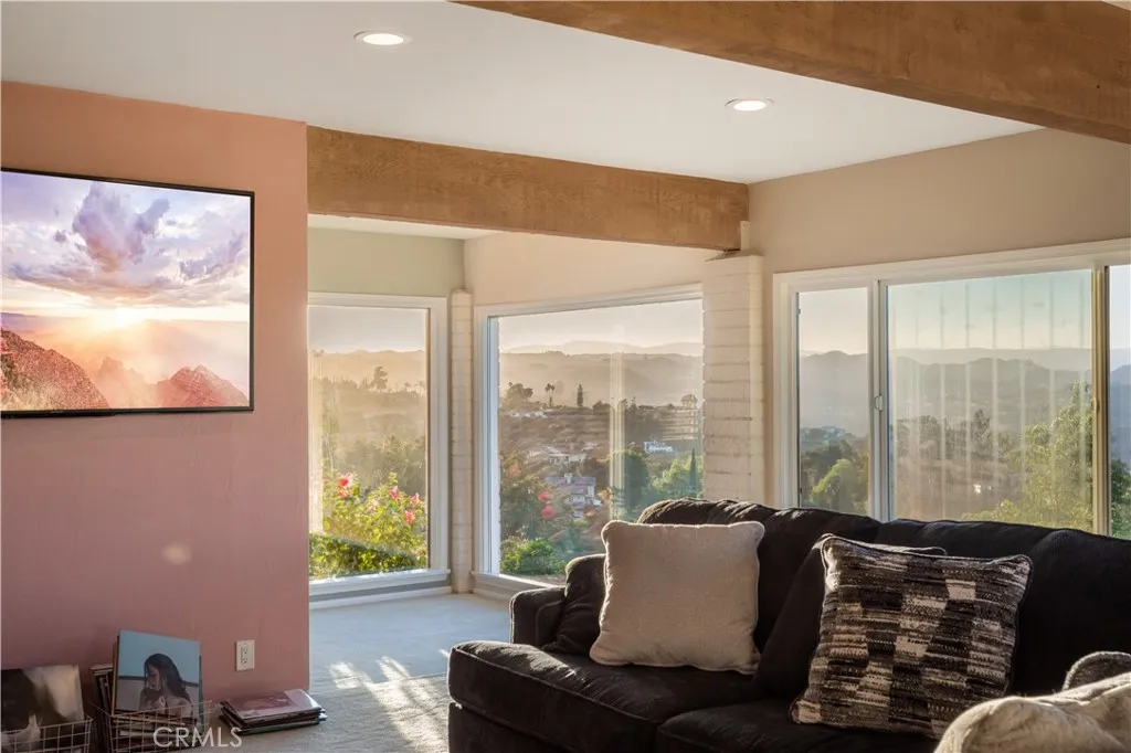 https://cdn.realtyfeed.com/cdn/127/306748980/a09ffb47f71034853eb8d366faf16a93.webp