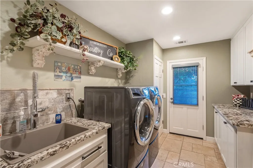 https://cdn.realtyfeed.com/cdn/127/306748980/af38a2a078dbf08188cfca9f7c8b7ff9.webp