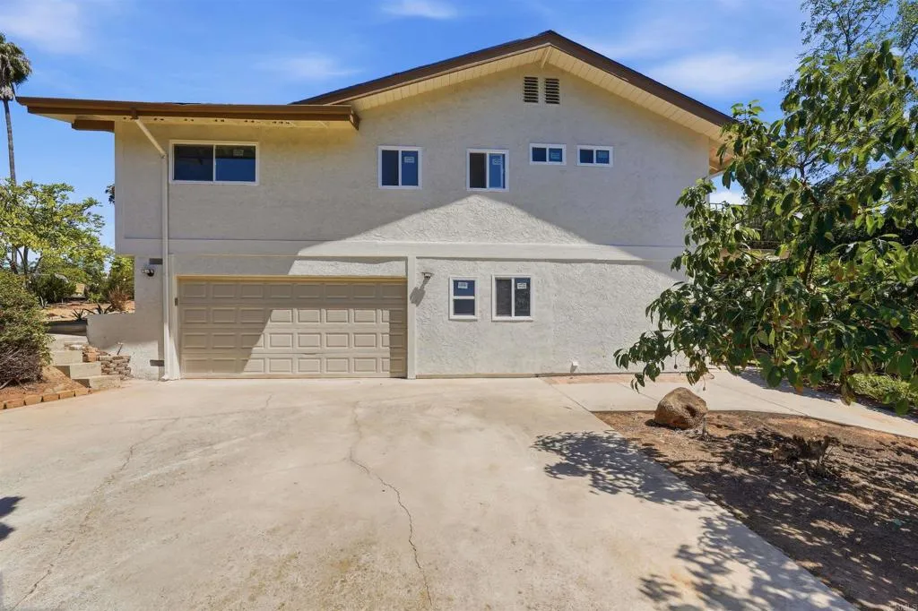 https://cdn.realtyfeed.com/cdn/127/306749008/0ceedff8ae2b4ceb1d368face2c171bb.webp