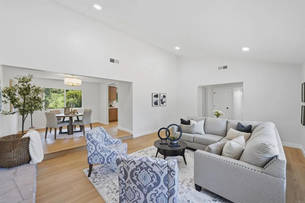https://cdn.realtyfeed.com/cdn/127/306749008/16828411a0281516d9778d0401cfe872.webp