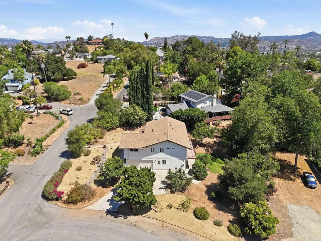 https://cdn.realtyfeed.com/cdn/127/306749008/3bb417729dd9094f6db36c923fc2b1d9.webp