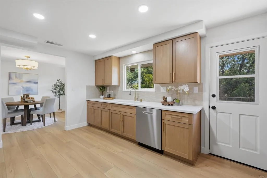 https://cdn.realtyfeed.com/cdn/127/306749008/4b6a7da2906b92b8d64e0c3c158211b8.webp