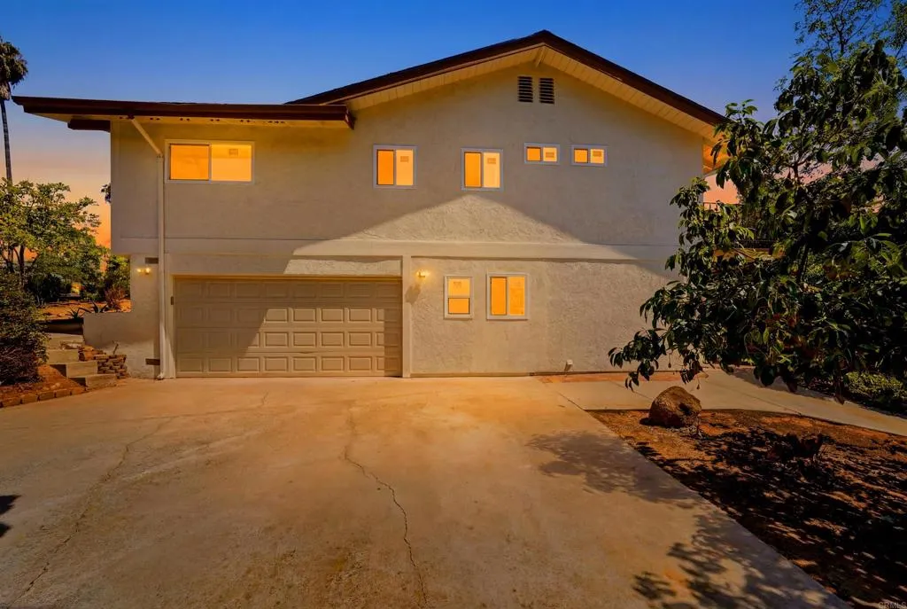 https://cdn.realtyfeed.com/cdn/127/306749008/97b8c64de6569a7e4c1be87deb87763a.webp