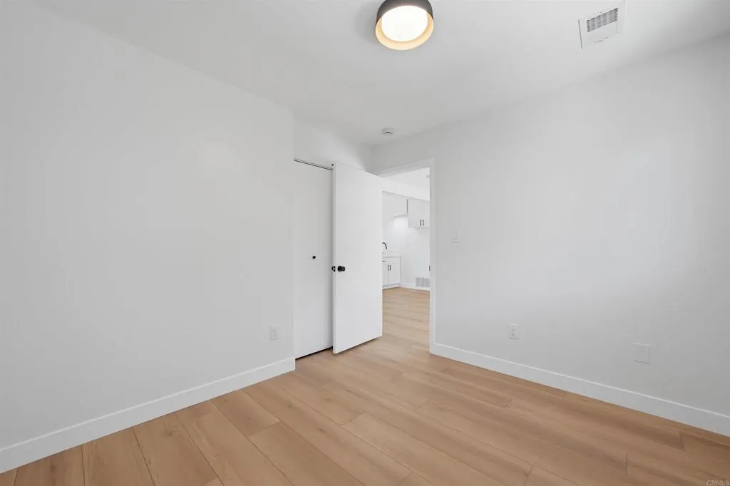 https://cdn.realtyfeed.com/cdn/127/306749008/ec524a11d9ae216f6bcdbb8a5caaf0f4.webp