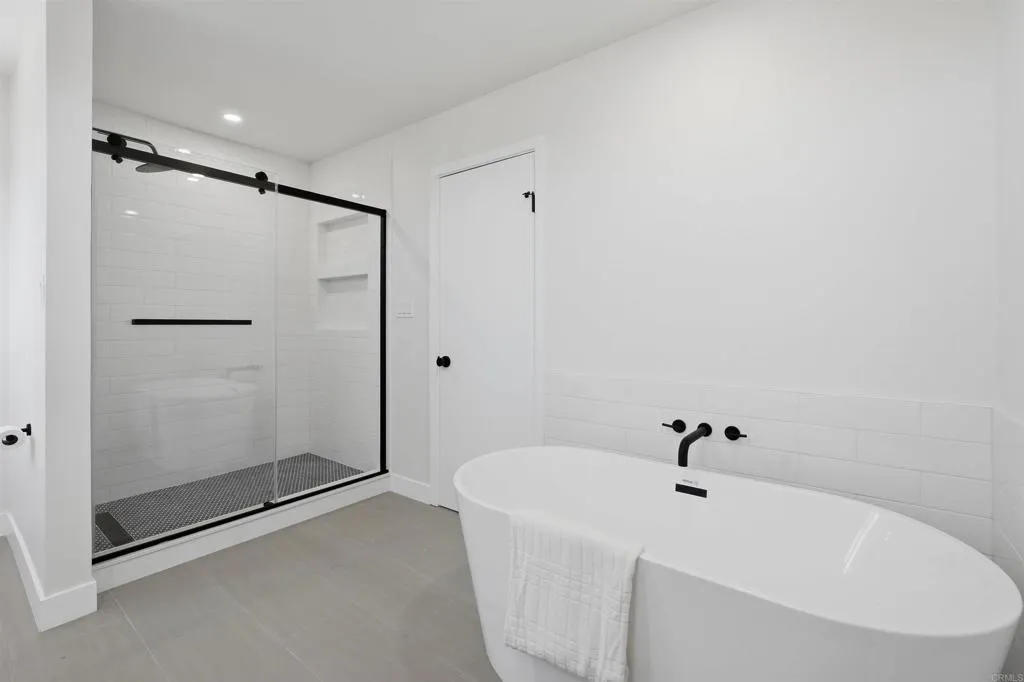 https://cdn.realtyfeed.com/cdn/127/306749008/f9099f86e75178440fd723ecdfb129b9.webp
