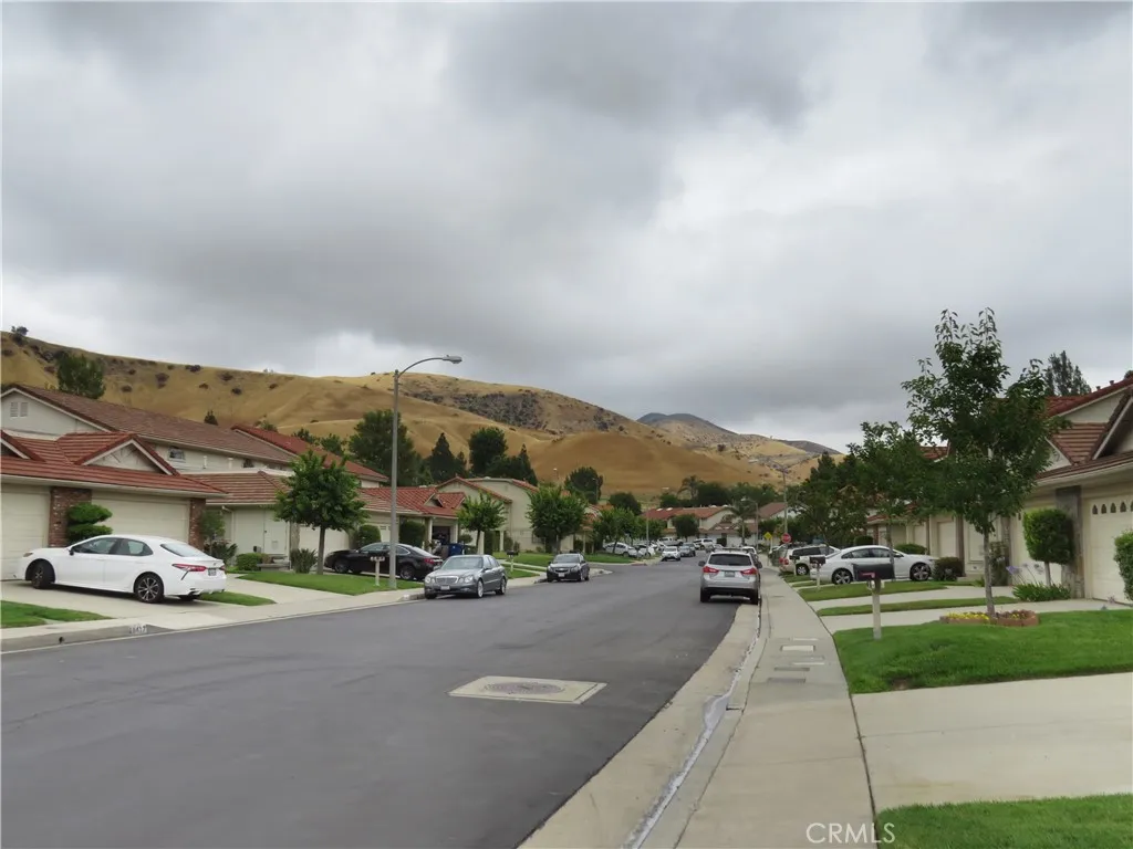 19424 Crystal Ridge Lane, Porter Ranch, CA 91326 - Photo 3 of 27, Porter Ranch, CA