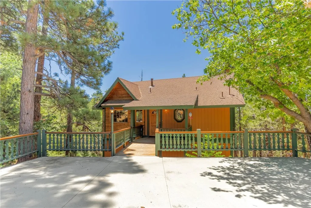 696 Menlo Drive, Big Bear Lake, CA 92315 - Photo 2 of 41, Big Bear Lake, CA
