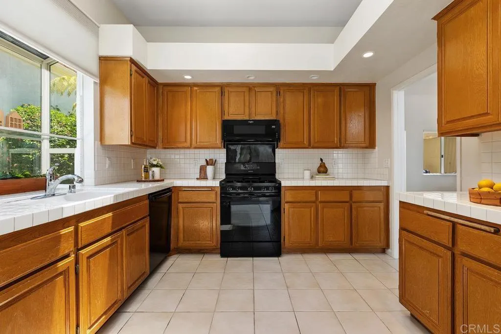 https://cdn.realtyfeed.com/cdn/127/306749079/26adc9cd4548ceb6d493c0ae3290af56.webp