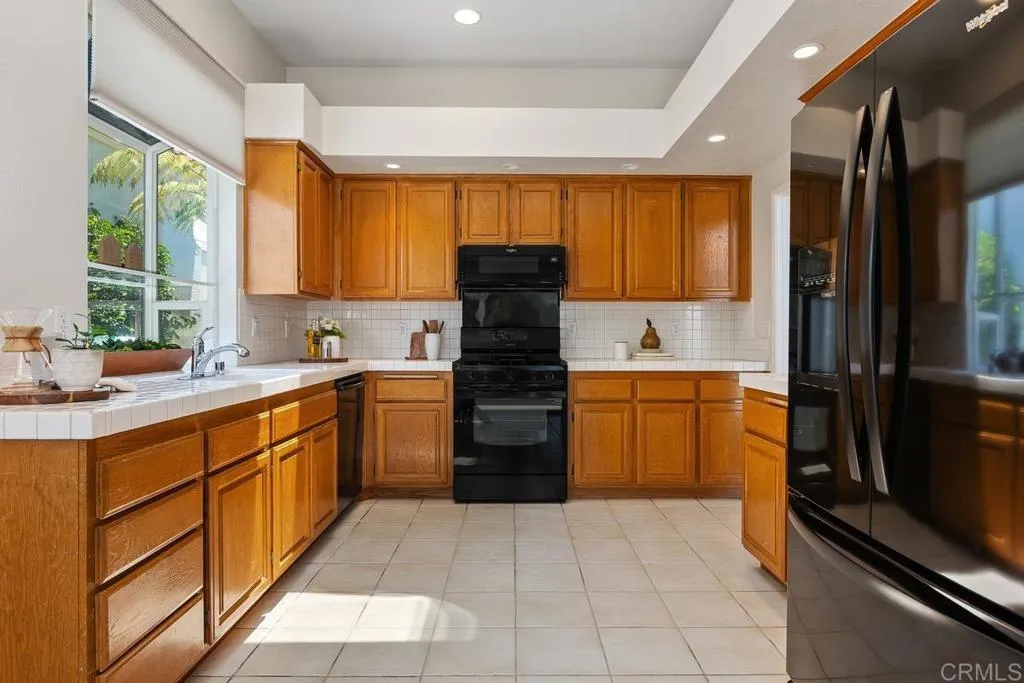 https://cdn.realtyfeed.com/cdn/127/306749079/e212906f20ece3463c5596d2b942c10c.webp
