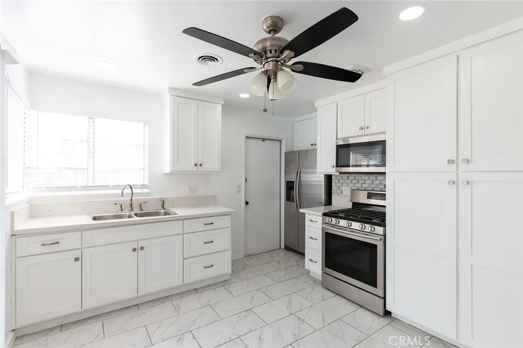 11261 Palmwood, Garden Grove, CA 92840 - Photo 3 of 28, Garden Grove, CA