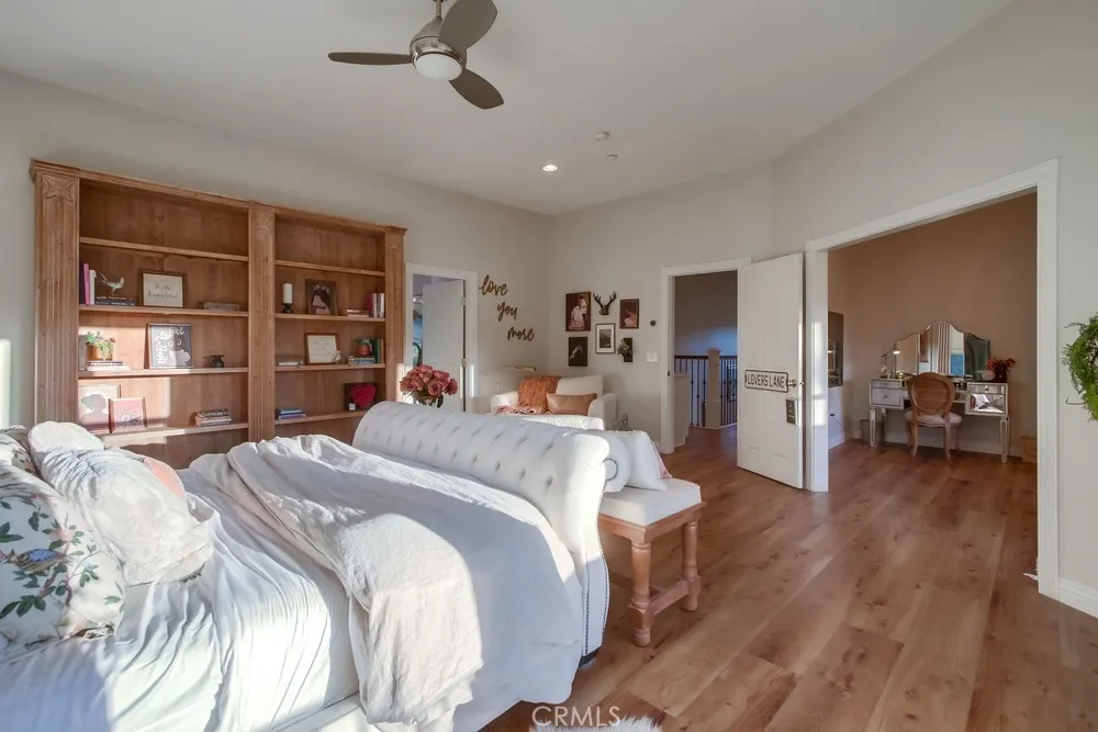 https://cdn.realtyfeed.com/cdn/127/306749117/0f4c8d0523cb8040dbcfed4ba4859c2a.webp